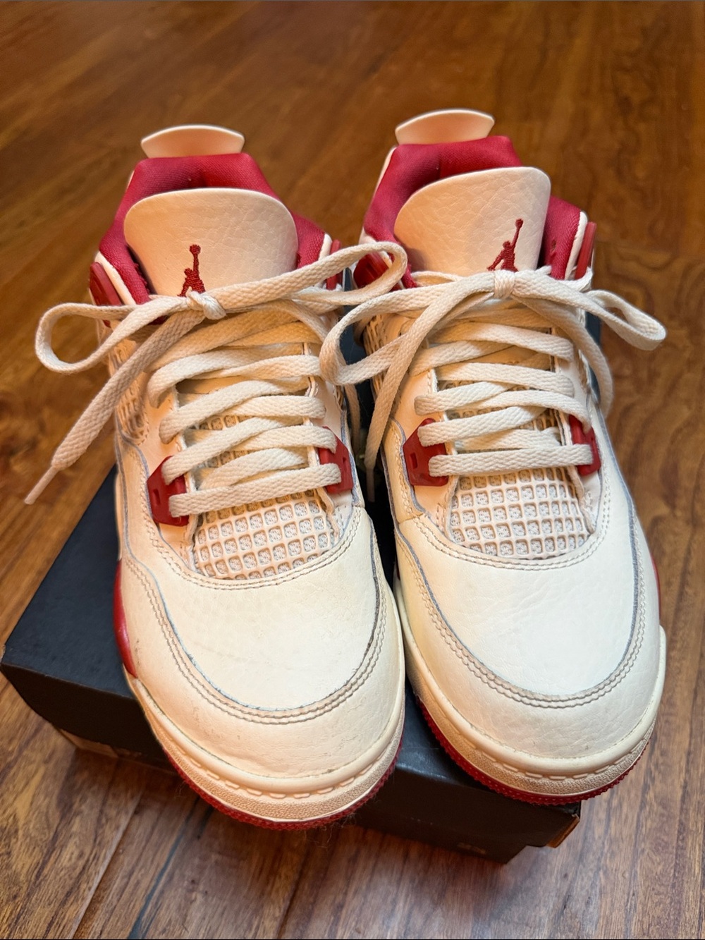 Nike Girls Jordan 4 Retro Valentine's Day Sneaker
